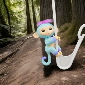 Purple Hair Blue Fingerling Kids Talking Baby Monkey Ava EUC Animal 40+ Sounds